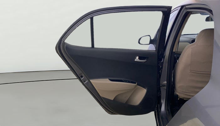 2017 Hyundai Xcent SX 1.2, Petrol, Manual, 76,164 km, LHS Rear Door