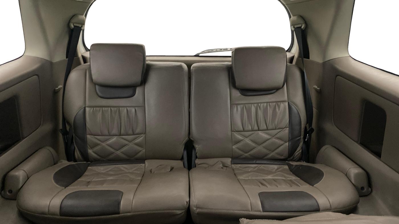 2015 Toyota Innova 2.5 VX 8 STR, Diesel, Manual, 55,485 km, Third Seat Row ( optional )