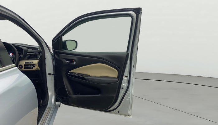 2023 Toyota Glanza V AMT, Petrol, Automatic, 33,410 km, RHS Front Door