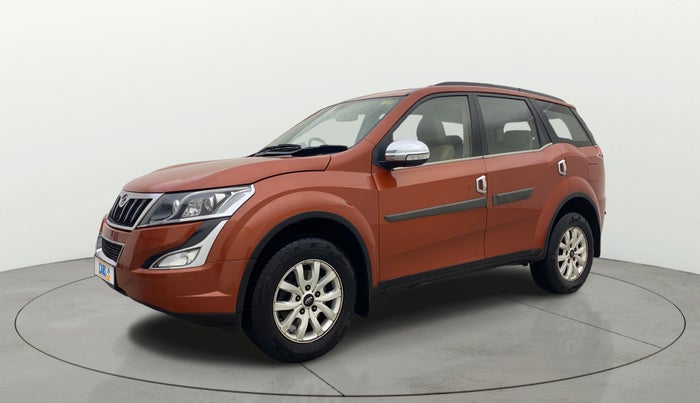 2016 Mahindra XUV500 W10 AWD AT, Diesel, Automatic, 73,395 km, Left Front Diagonal