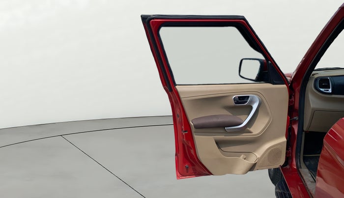 2017 Mahindra TUV300 T8, Diesel, Manual, 59,224 km, LHS Front Door