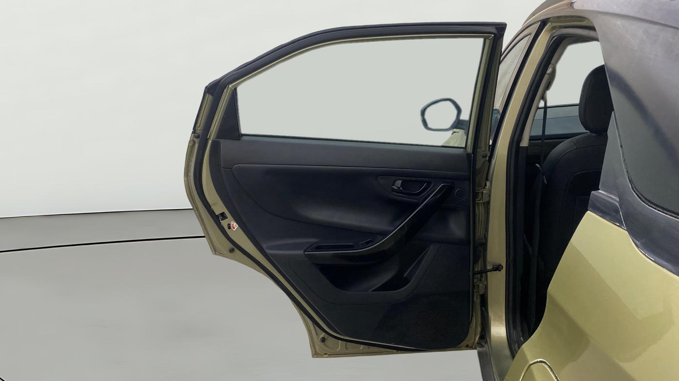 2022 Tata NEXON XZA PLUS (PREMIUM) KAZIRANGA DIESEL, Diesel, Automatic, 1,36,650 km, LHS Rear Door