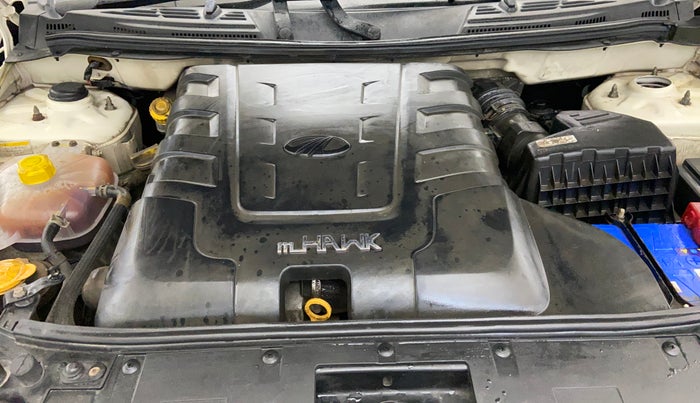 2019 Mahindra XUV500 W7, Diesel, Manual, 83,915 km, Engine View