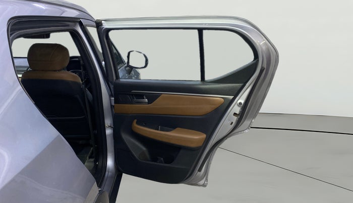 2024 Honda ELEVATE ZX MT, Petrol, Manual, 15,340 km, RHS Rear Door