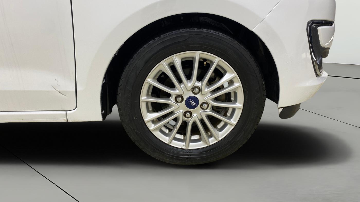 2019 Ford Figo Aspire TITANIUM 1.2 PETROL, Petrol, Manual, 1,06,148 km, Right Front Wheel