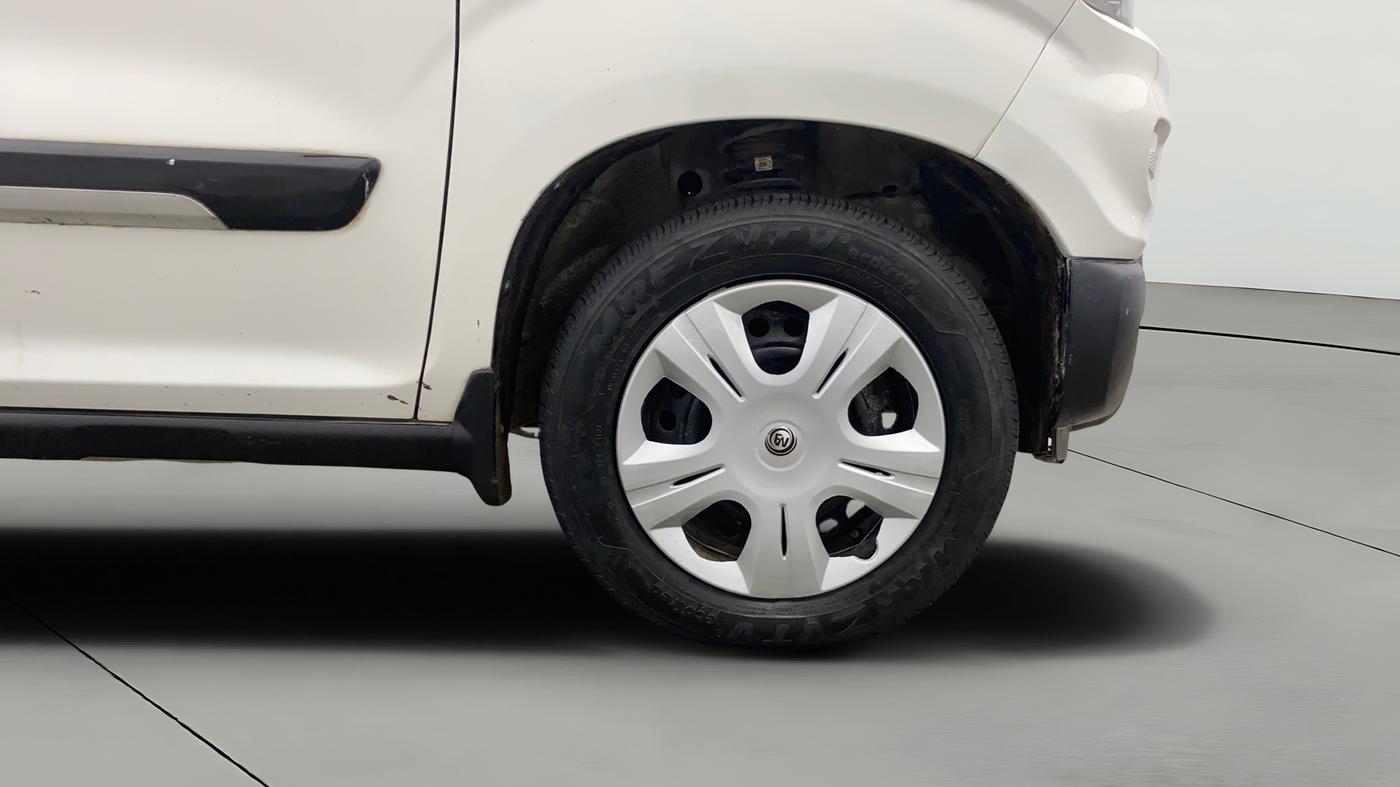2021 Maruti S PRESSO VXI, Petrol, Manual, 26,316 km, Right Front Wheel