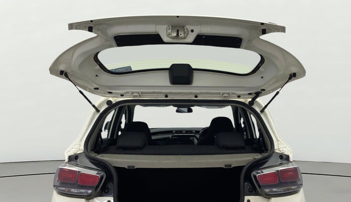 2017 Mahindra Kuv100 K8 6 STR, Petrol, Manual, 12,171 km, Boot Door Open