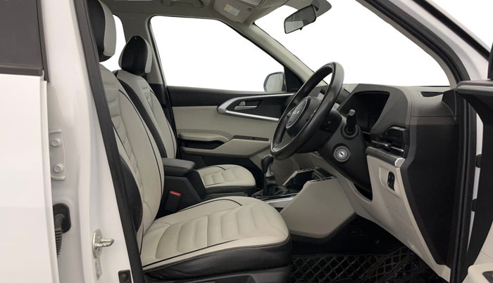 2023 KIA CARENS PRESTIGE PLUS 1.5 PETROL IMT 7 STR, Petrol, Manual, 18,306 km, Right Side Front Door Cabin