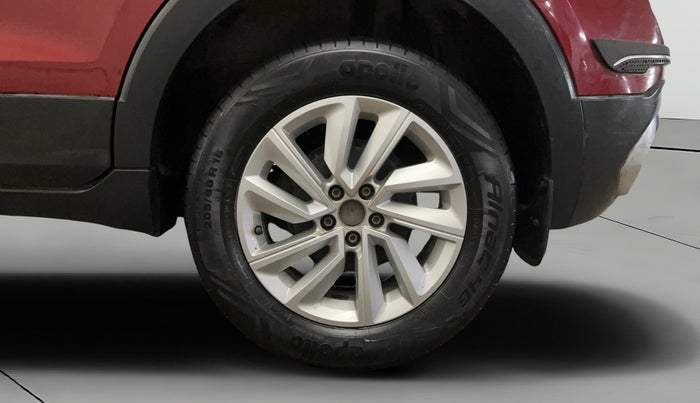 2022 Volkswagen TAIGUN HIGHLINE 1.0 TSI AT, Petrol, Automatic, 17,892 km, Left Rear Wheel