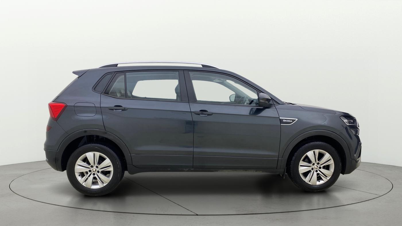 2022 Skoda KUSHAQ AMBITION 1.0L TSI AT, Petrol, Automatic, 24,994 km, Right Side View