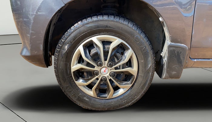 2016 Maruti Alto 800 LXI, Petrol, Manual, 1,28,317 km, Left Front Wheel