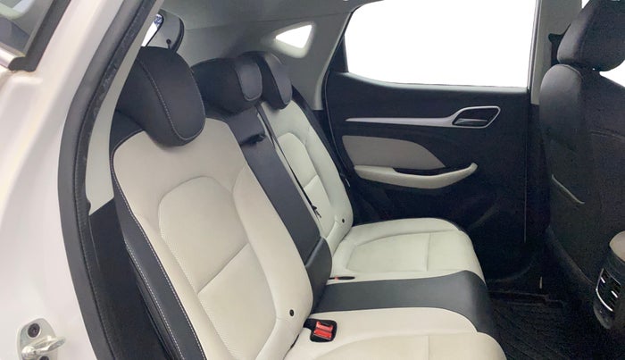 2022 MG ASTOR SMART EX 1.5 MT, Petrol, Manual, 21,920 km, Right Side Rear Door Cabin