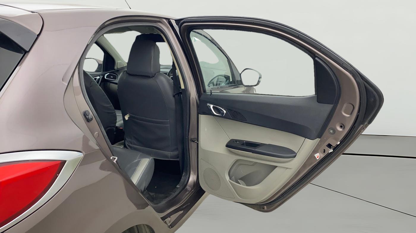 2017 Tata Tiago XZ PETROL, Petrol, Manual, 36,699 km, RHS Rear Door