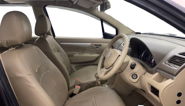 2013 Maruti Ertiga VXI, Petrol, Manual, 1,14,102 km, Right Side Front Door Cabin