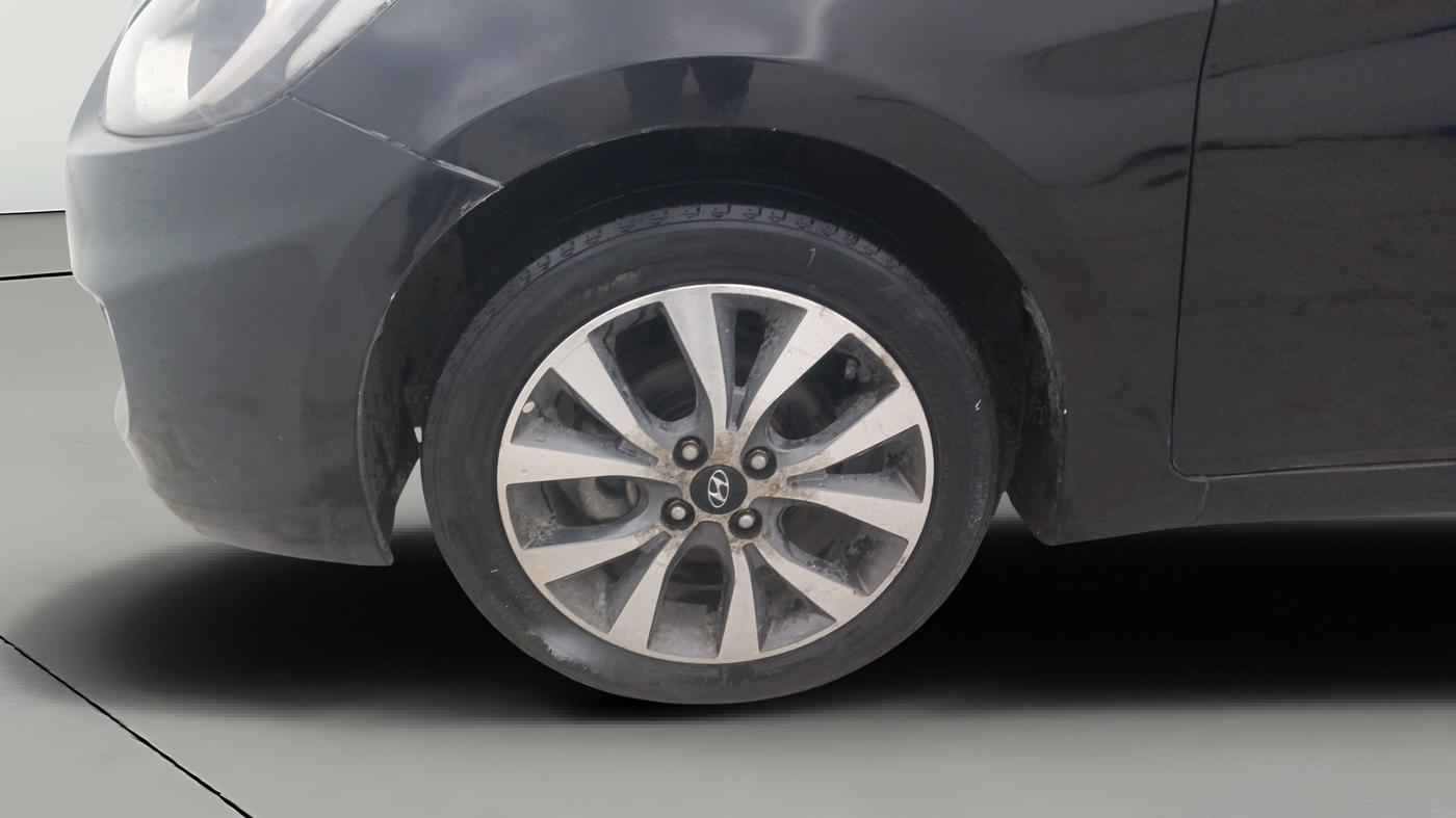 2014 Hyundai Verna FLUIDIC 1.6 VTVT SX, Petrol, Manual, 70,077 km, Left Front Wheel