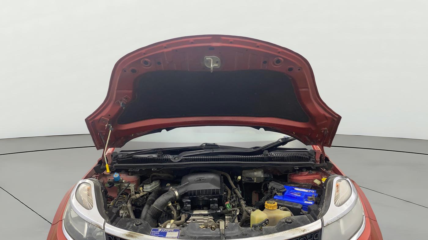 2018 Tata NEXON XM PETROL, CNG, Manual, 88,884 km, Open Bonet