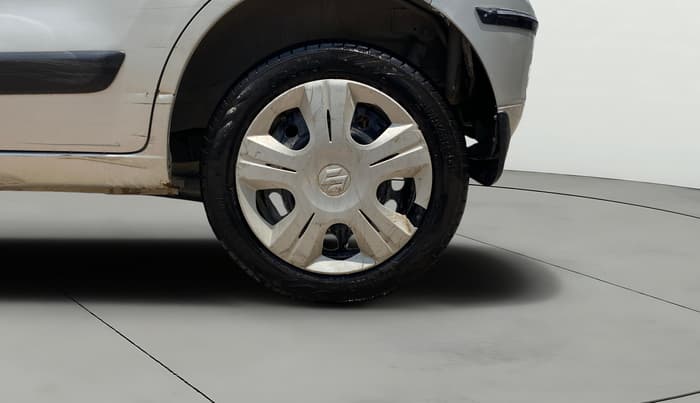 2015 Maruti Wagon R 1.0 VXI, Petrol, Manual, 44,493 km, Left Rear Wheel