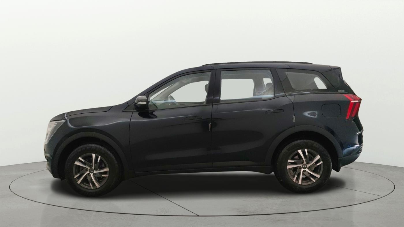 2023 Mahindra XUV700 AX 5 D AT 5 STR, Diesel, Automatic, 47,042 km, Left Side