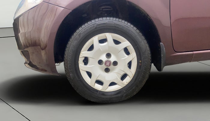 2014 Fiat Grand Punto DYNAMIC 1.3, Diesel, Manual, 1,12,238 km, Left Front Wheel