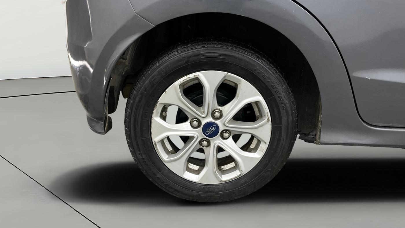 2016 Ford New Figo TITANIUM 1.5 PETROL AT, Petrol, Automatic, 58,669 km, Right Rear Wheel