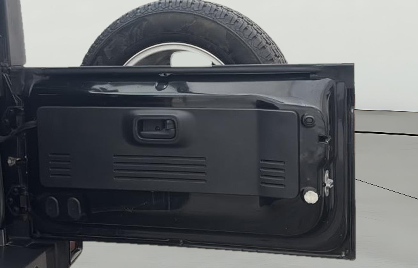2021 Mahindra Thar LX PETROL HT 4WD AT, Petrol, Automatic, 36,568 km, Boot Door Open