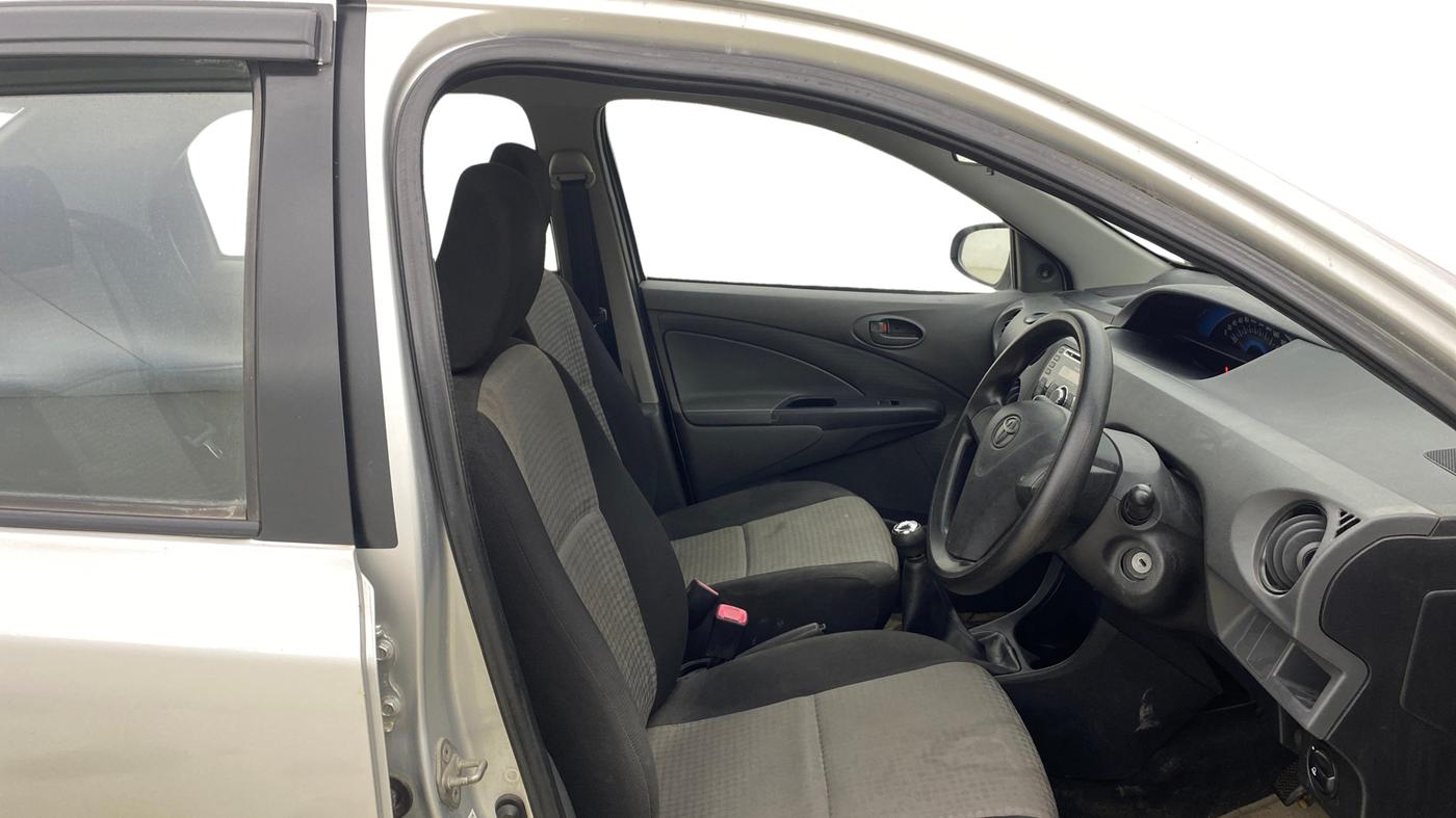 2013 Toyota Etios G, Petrol, Manual, 9,179 km, Right Side Front Door Cabin