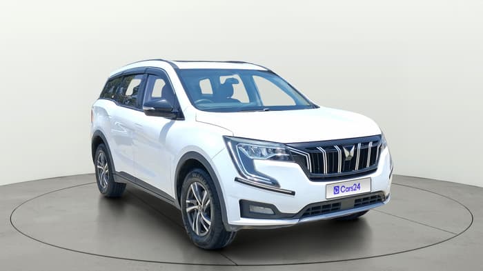 2022 Mahindra XUV700 AX 5 P MT 5 STR, Petrol, Manual, 54,792 km, Right Front Diagonal