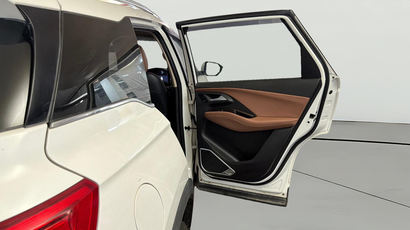 2023 MG HECTOR PLUS SHARP PRO 1.5 PETROL TURBO CVT 6 STR, Petrol, Automatic, 43,197 km, RHS Rear Door