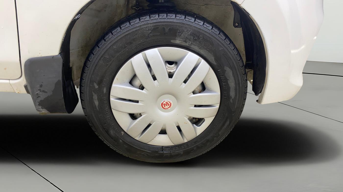 2018 Maruti Alto 800 VXI, CNG, Manual, 1,09,638 km, Right Front Wheel
