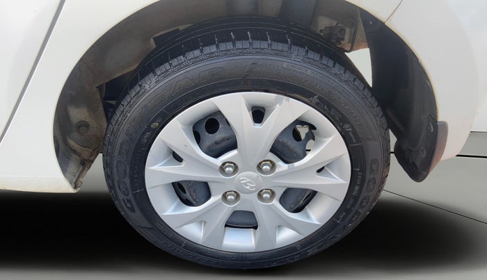 2016 Hyundai Grand i10 SPORTZ 1.2 KAPPA VTVT, Petrol, Manual, 51,857 km, Left Rear Wheel