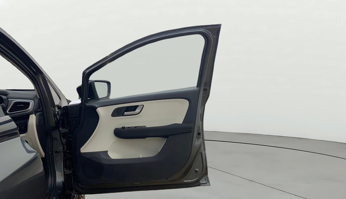 2024 Tata ALTROZ XZ PETROL, Petrol, Manual, 6,794 km, RHS Front Door