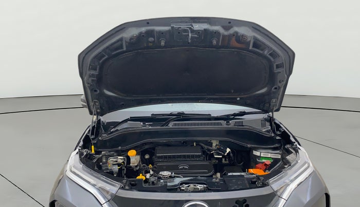 2022 Tata PUNCH CREATIVE  AMT, Petrol, Automatic, 30,128 km, Open Bonet