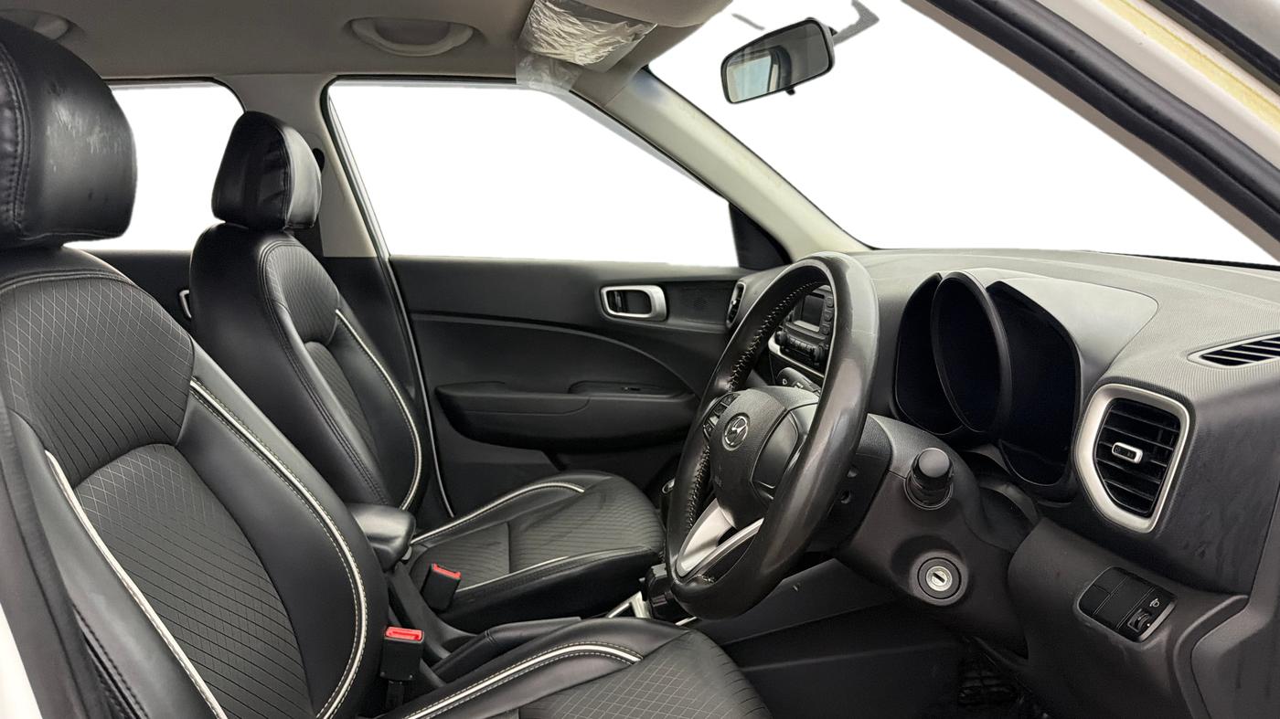 2021 Hyundai VENUE S 1.2, Petrol, Manual, 38,032 km, Right Side Front Door Cabin