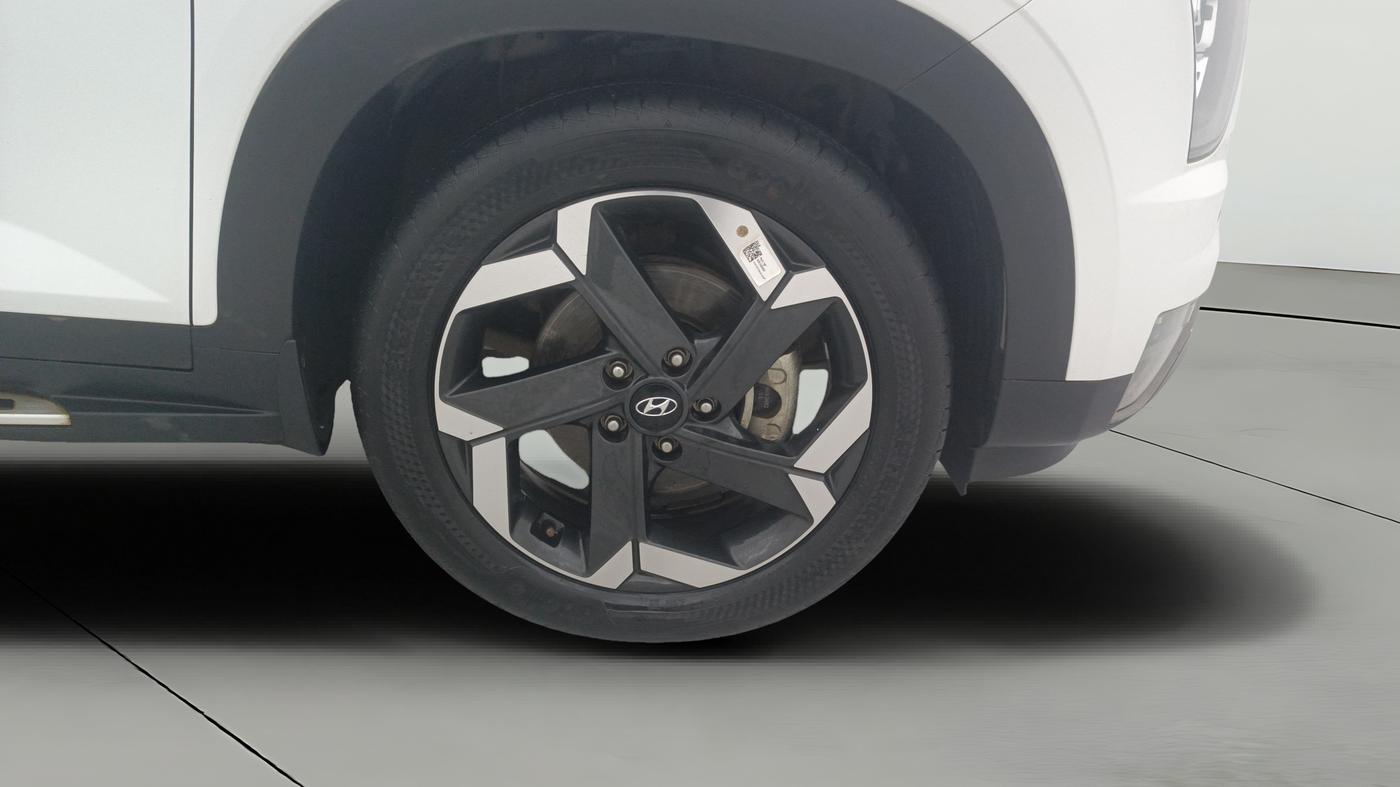 2021 Hyundai ALCAZAR 2.0 SIGNATURE (O) AT 6STR, Petrol, Automatic, 22,177 km, Right Front Wheel