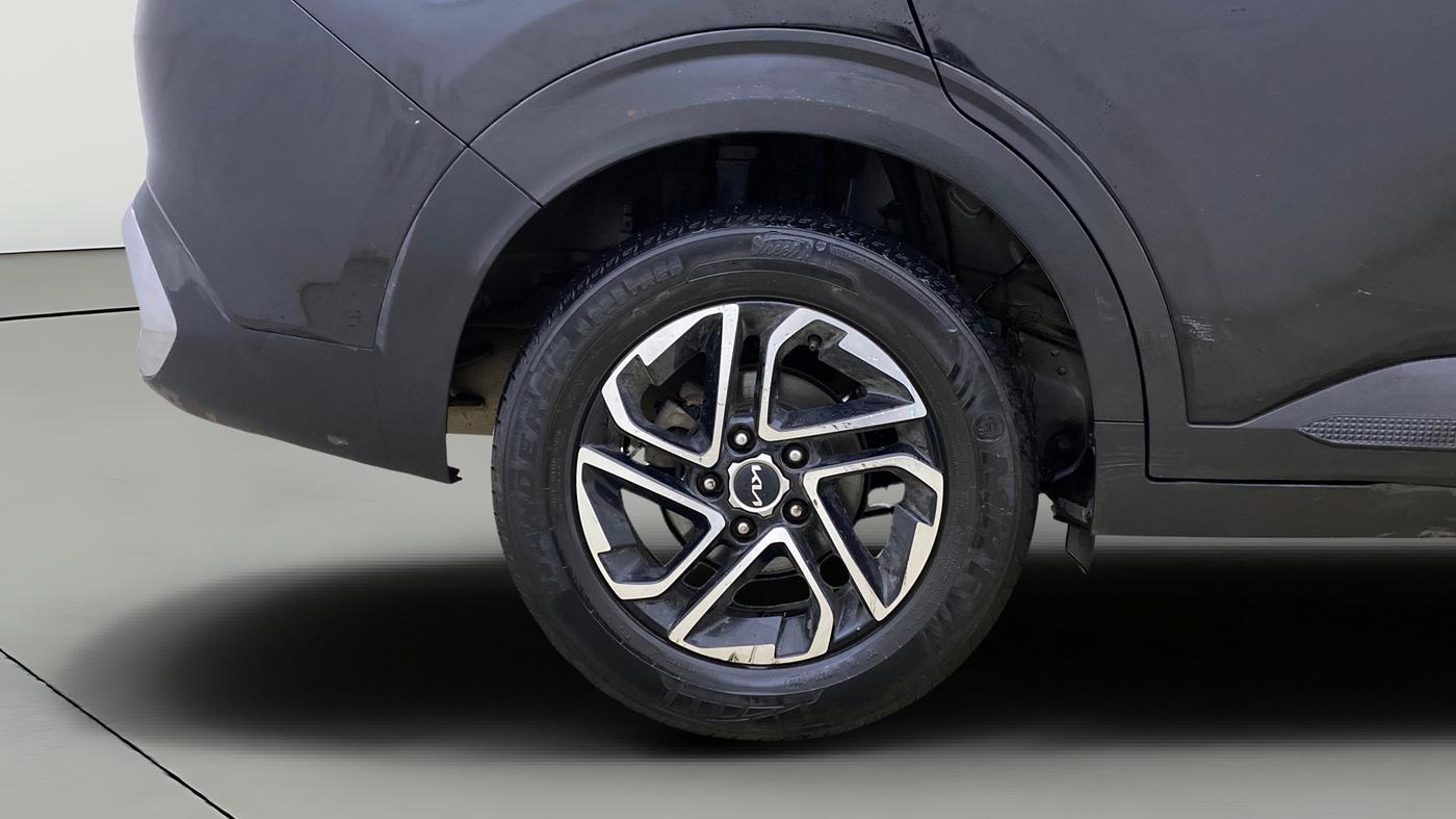 2023 KIA CARENS  PRESTIGE PLUS 1.5 TURBO PETROL DCT 7 STR, Petrol, Automatic, 76,316 km, Right Rear Wheel