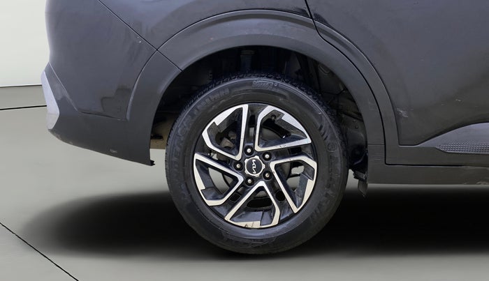 2023 KIA CARENS  PRESTIGE PLUS 1.5 TURBO PETROL DCT 7 STR, Petrol, Automatic, 76,316 km, Right Rear Wheel