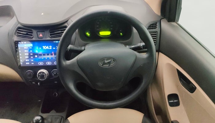 2014 Hyundai Eon ERA +, Petrol, Manual, 82,929 km, Steering Wheel Close Up