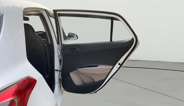 2014 Hyundai Grand i10 MAGNA 1.2 KAPPA VTVT, CNG, Manual, 1,30,977 km, RHS Rear Door