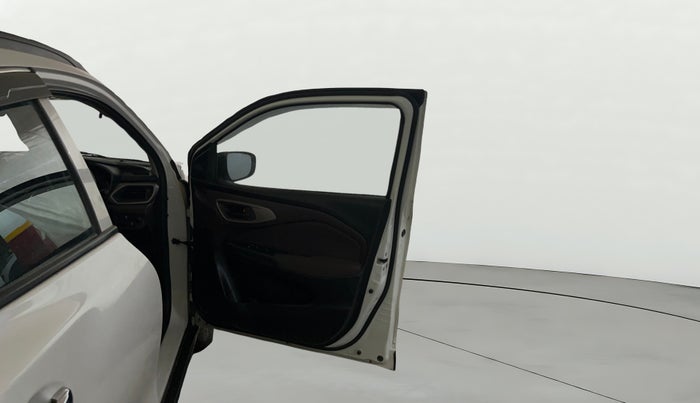 2024 Maruti FRONX SIGMA 1.2 MT, Petrol, Manual, 30,136 km, RHS Front Door