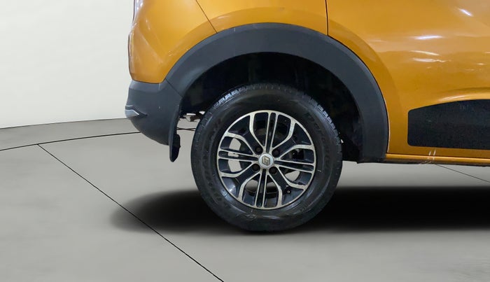 2019 Renault TRIBER RXZ, Petrol, Manual, 33,982 km, Right Rear Wheel