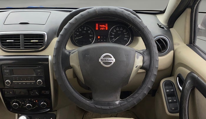 2015 Nissan Terrano XV D THP PREMIUM 110 PS, Diesel, Manual, 74,691 km, Steering Wheel Close Up