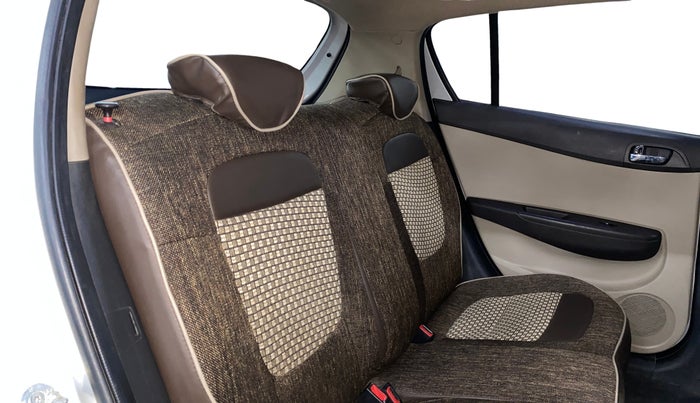 2013 Hyundai i20 SPORTZ 1.2, Petrol, Manual, 58,013 km, Right Side Rear Door Cabin