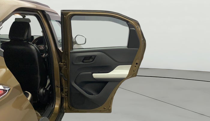 2022 Tata PUNCH ACCOMPLISHED MT, Petrol, Manual, 30,465 km, RHS Rear Door