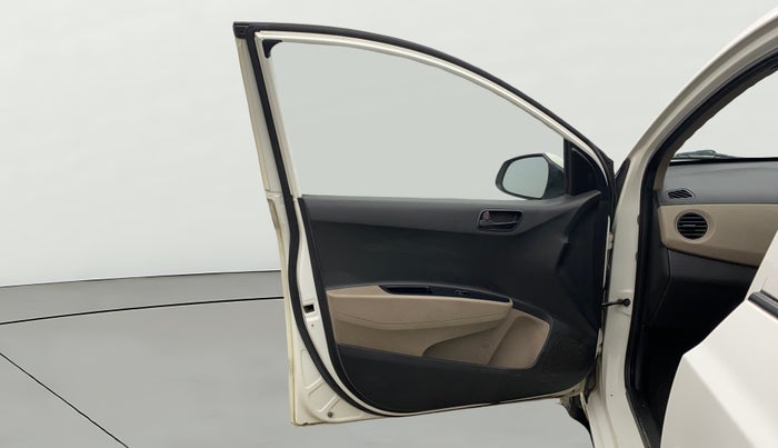 2017 Hyundai Grand i10 MAGNA 1.2 KAPPA VTVT, CNG, Manual, 52,056 km, LHS Front Door