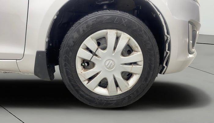 2017 Maruti Swift VXI, Petrol, Manual, 77,282 km, Right Front Wheel
