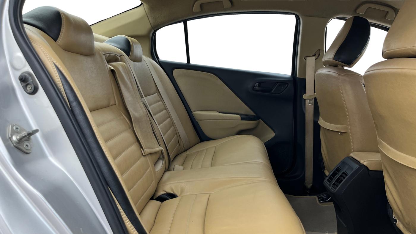 2015 Honda City 1.5L I-VTEC SV CVT, Petrol, Automatic, 1,32,423 km, Right Side Rear Door Cabin