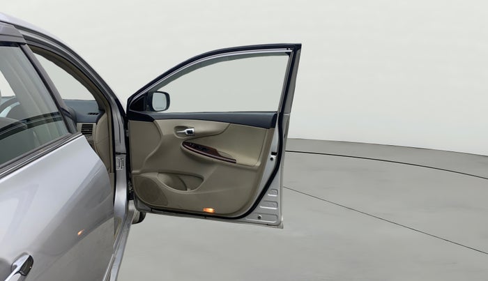 2014 Toyota Corolla Altis G PETROL, Petrol, Manual, 94,763 km, RHS Front Door