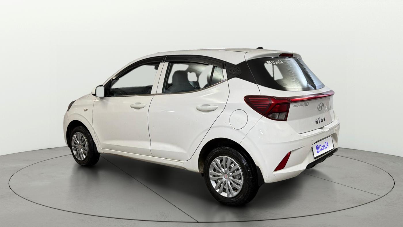2024 Hyundai GRAND I10 NIOS ERA 1.2 KAPPA VTVT, Petrol, Manual, 16,568 km, Left Back Diagonal