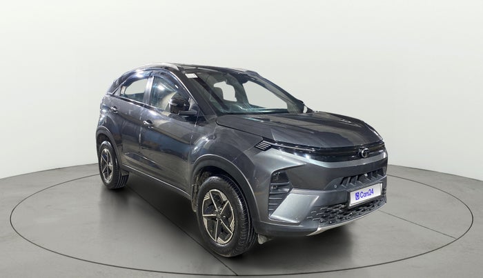 2024 Tata NEXON FEARLESS + SUNROOF DUAL TONE 1.2 PETROL, Petrol, Manual, 4,075 km, Right Front Diagonal