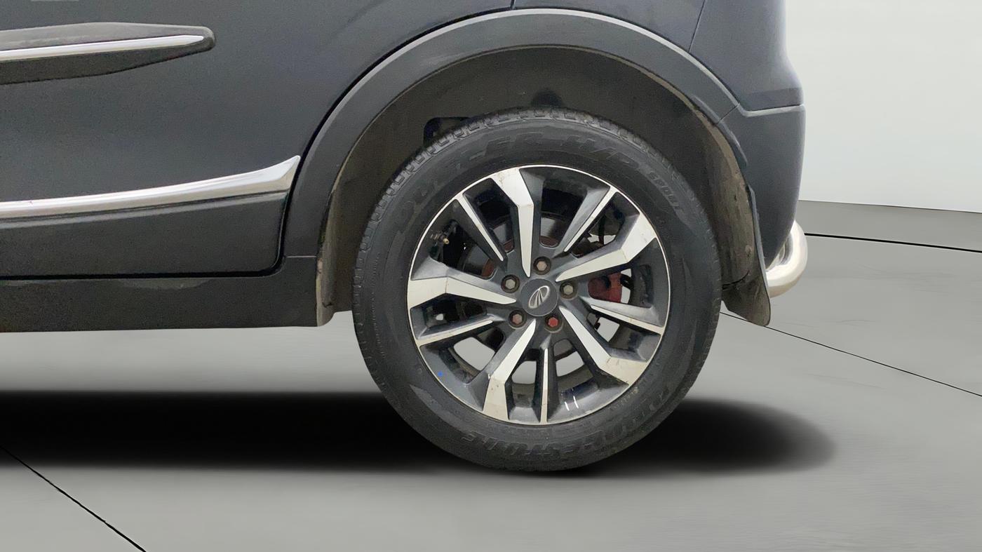2019 Mahindra XUV300 W8 (O) 1.5 DIESEL, Diesel, Manual, 79,842 km, Left Rear Wheel